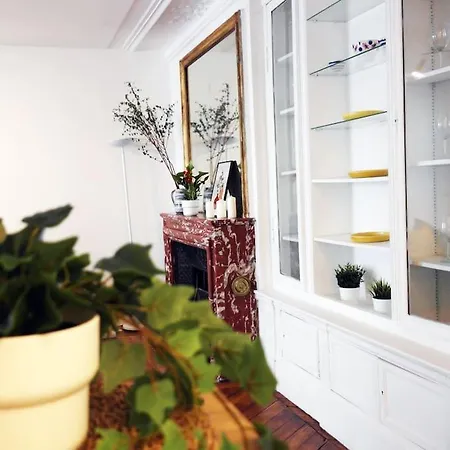 Appartamento Haussmanannien Cosy - République *