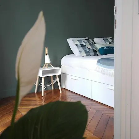 Haussmanannien Cosy - République Parigi