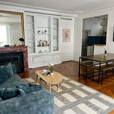 Appartamento Haussmanannien Cosy - République